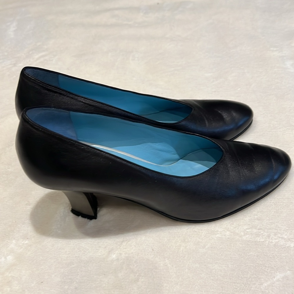Thierry Rabotin black 3 inch pumps !